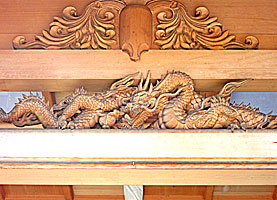 新宿日枝神社拝殿彫刻