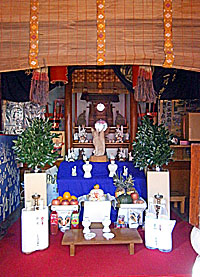 装束稲荷神社社殿内部