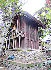隅田稲荷神社本殿左背面