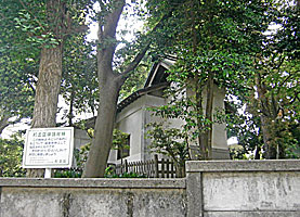 田端神社本殿左背面