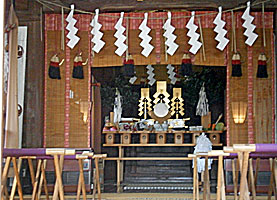 立川熊野神社拝殿内部