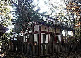 高松八幡神社本殿左背面