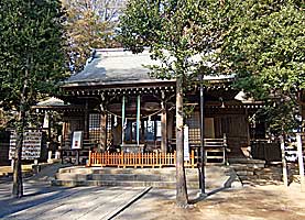 高松八幡神社拝殿左より