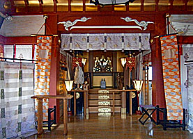 多摩川諏訪神社拝殿内部