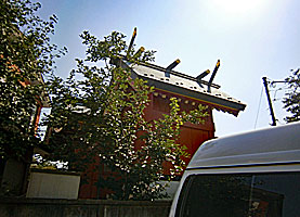 多摩川諏訪神社本殿左背面