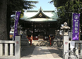 立石熊野神社拝殿遠景