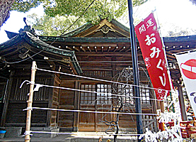 立石熊野神社拝殿右側面