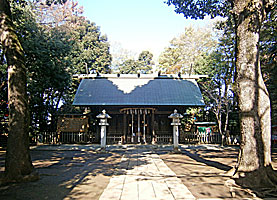 東新町氷川神社拝殿遠景