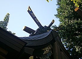 月見岡八幡神社本殿千木