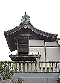 宇喜田稲荷神社本殿右側面