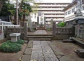 足立梅田稲荷神社