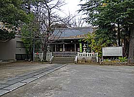 足立梅田稲荷神社拝殿遠景左より