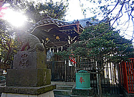 矢口氷川神社拝殿近景左より