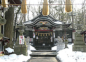 新屋山神社拝殿
